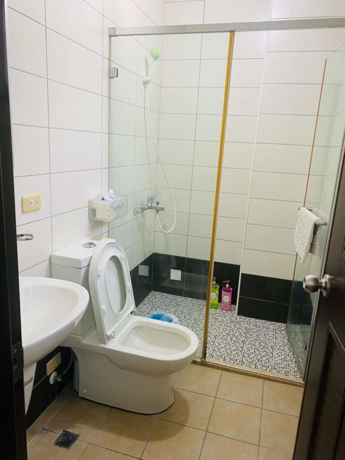 Lorado Homestay Huwei Exterior foto
